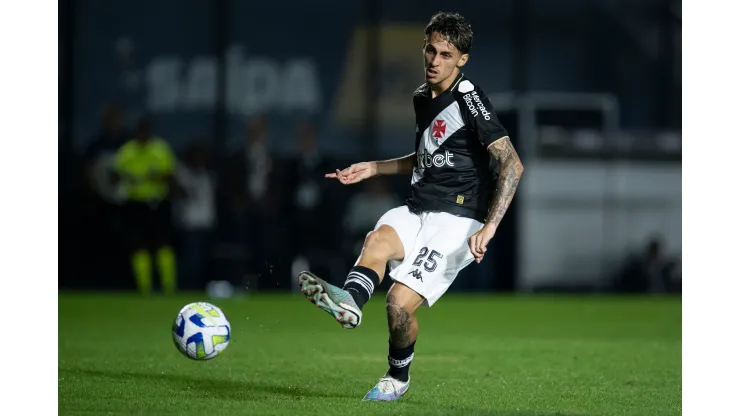 Foto: Jorge Rodrigues/AGIF - Marlon Gomes em partida do Vasco pelo Campeonato Brasileiro
