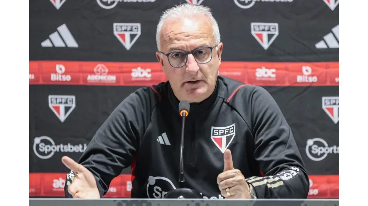 Foto: Robson Mafra/AGIF - Dorival impressionado com promessa.
