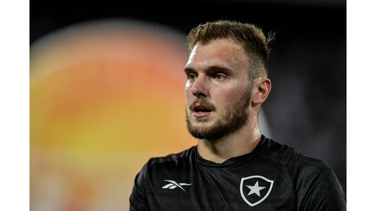  Lucas Perri goleiro do Botafogo durante partida contra o Palmeiras no estadio Engenhao pelo campeonato Brasileiro A 2023. Foto: Thiago Ribeiro/AGIF
