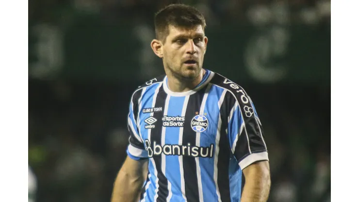 Foto: Gabriel Machado/AGIF - Kannemann teve sua situação atualizada no Grêmio.
