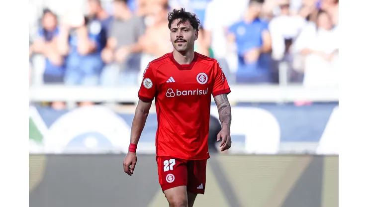  Mauricio jogador do Internacional comemora seu gol durante partida contra o Cruzeiro no estadio Mineirao pelo campeonato Brasileiro A 2023.  Foto: Gilson Lobo/AGIF
