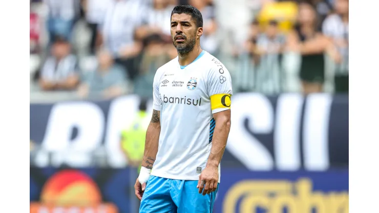 Foto: Gilson Lobo/AGIF - Suárez em partida do Grêmio pelo Campeonato Brasileiro
