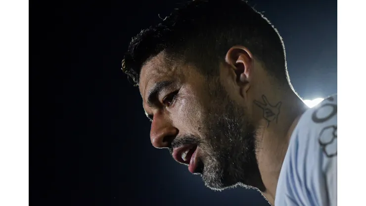 Foto: Thiago Ribeiro/AGIF - Suárez em partida do Grêmio pelo Campeonato Brasileiro
