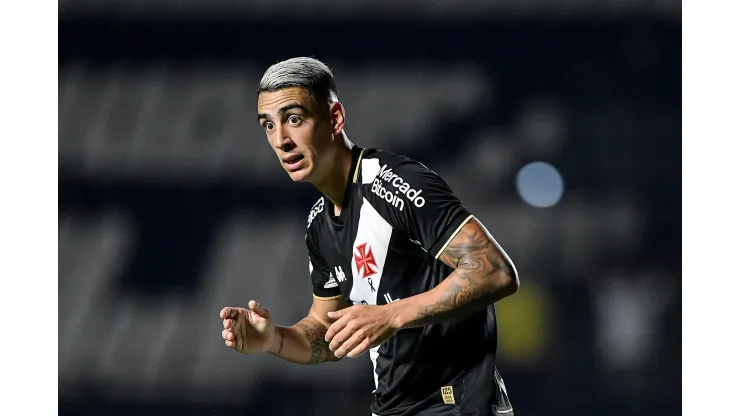 Puma Rodriguez jogador do Vasco durante partida contra o Athletico-PR no estadio Sao Januario pelo campeonato Brasileiro A 2023. Foto: Thiago Ribeiro/AGIF
