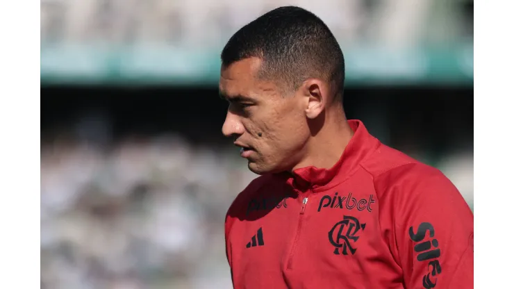 PR - CURITIBA - 20/08/2023 - BRASILEIRO A 2023, CORITIBA X FLAMENGO - Santos goleiro do Flamengo durante aquecimento antes da partida contra o Coritiba no estadio Couto Pereira pelo campeonato Brasileiro A 2023. Foto: Robson Mafra/AGIF
