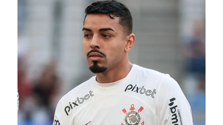 Matheus Bidu, lateral-esquerdo, do Corinthians. Foto: Robson Mafra/AGIF
