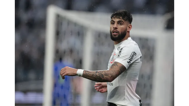  Yuri Alberto jogador do Corinthians disputa lance com [TAG2] jogador do Fluminense durante partida no estadio Arena Corinthians pelo campeonato BRASILEIRO A 2023. Foto: Marcello Zambrana/AGIF
