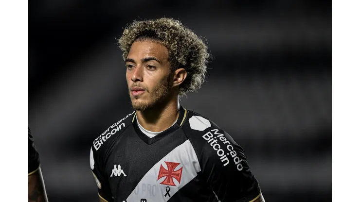 Figueiredo jogador do Vasco durante partida contra o Athletico-PR no estádio São Januário pelo campeonato Brasileiro A 2023. Foto: Thiago Ribeiro/AGIF
