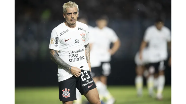 Foto: Jorge Rodrigues/AGIF - Corinthians mira lateral para brigar por posição com Fagner.
