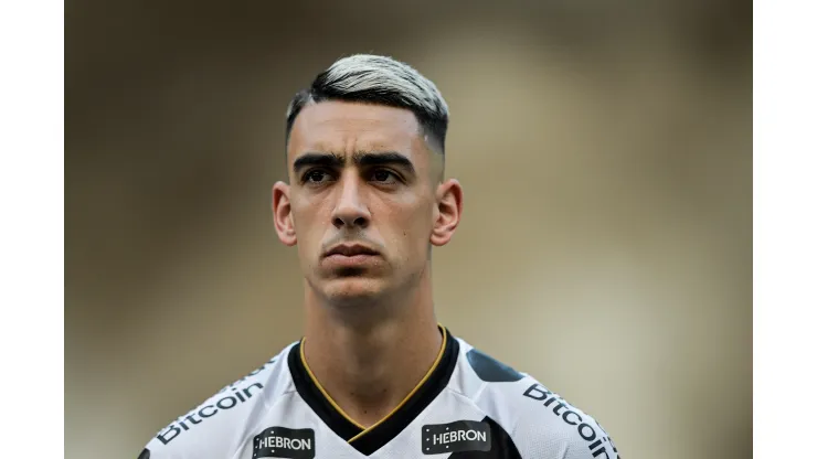 Foto: Thiago Ribeiro/AGIF - Puma Rodríguez projeta 2024 do Vasco.
