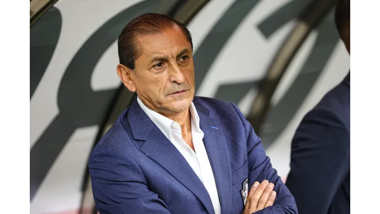 Ramón Diaz técnico do Vasco durante partida contra o Cruzeiro no estadio Mineirao pelo campeonato Brasileiro A 2023. Foto: Gilson Lobo/AGIF
