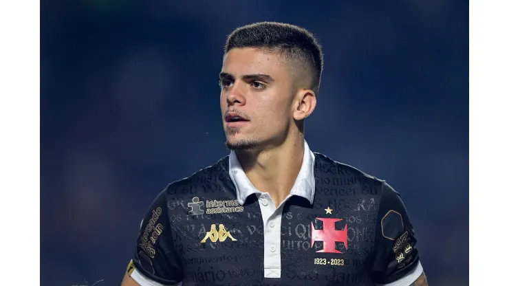 RJ - RIO DE JANEIRO - 06/11/2023 - BRASILEIRO A 2023, VASCO X BOTAFOGO - Gabriel Pec jogador do Vasco durante partida contra o Botafogo no estadio Sao Januario pelo campeonato Brasileiro A 2023. Foto: Thiago Ribeiro/AGIF
