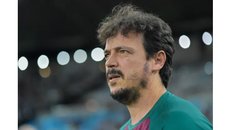 Fernando Diniz tecnico do Fluminense durante partida contra o Coritiba no estadio Maracana pelo campeonato Brasileiro A 2023. Thiago Ribeiro/AGIF
