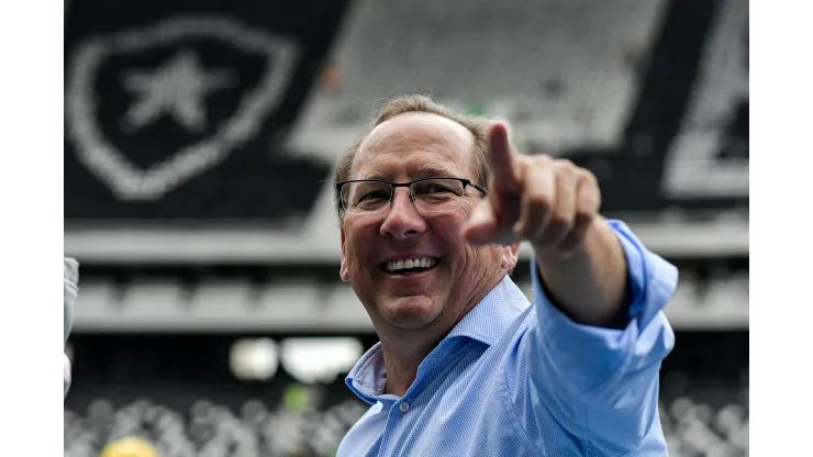 John Textor acionista majoritario do Botafogo antes da partida contra o Fluminense no estadio Engenhao pelo campeonato Brasileiro A 2022. Thiago Ribeiro/AGIF
