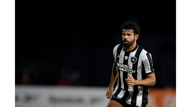 Diego Costa, ex-centroavante do Botafogo. Foto: Thiago Ribeiro/AGIF
