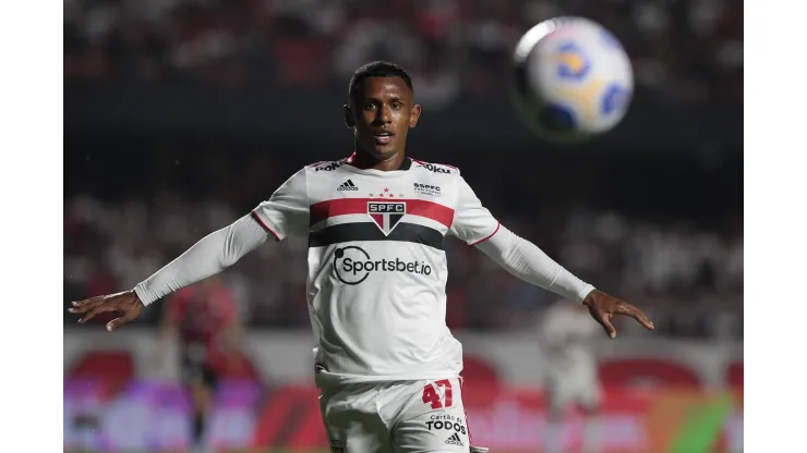 Marquinhos pode parar em rival do São Paulo. Foto: Rubens Chiri / saopaulofc.net
