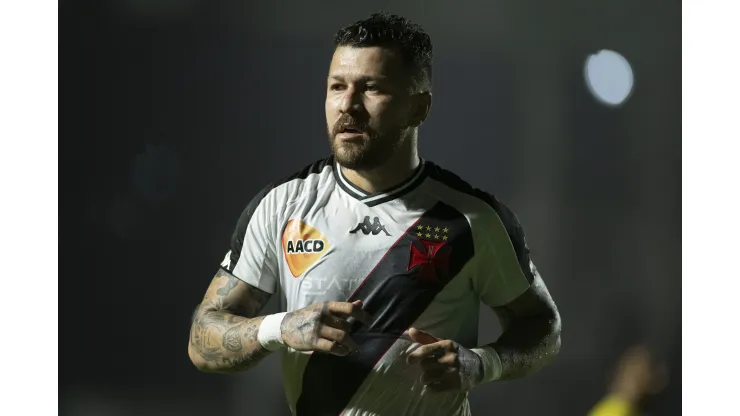 Rossi jogador do Vasco durante partida contra o Madureira no estadio Sao Januario pelo campeonato Carioca 2024. Jorge Rodrigues/AGIF
