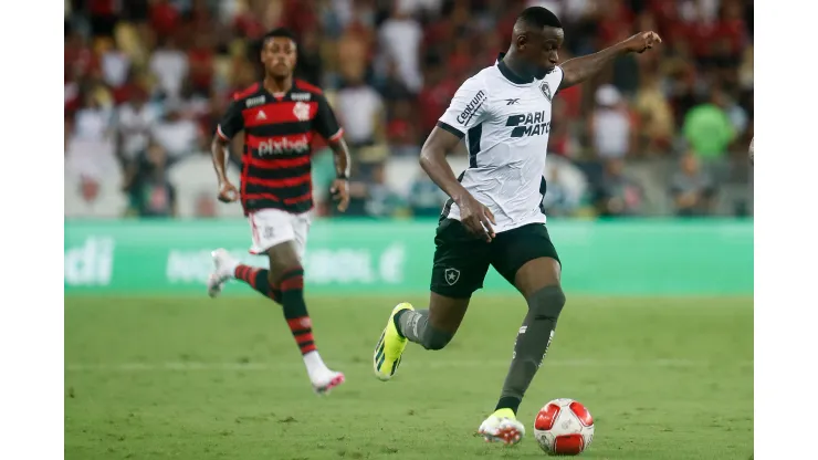 Luiz Henrique estreou como titular no Botafogo.  Foto: Vitor Silva/Botafogo.
