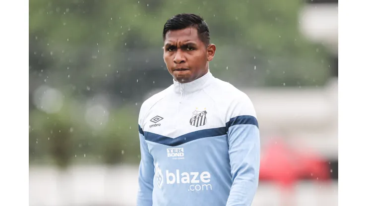 Morelos jogador do Santos durante treino no Centro de Treinamento CT Rei Pele. Foto: Reinaldo Campos/AGIF
