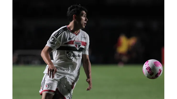 Foto: Rubens Chiri / saopaulofc.net - Moreira tem situação atualizada no São Paulo.
