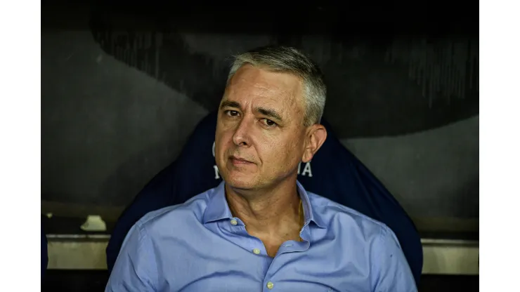 RJ - RIO DE JANEIRO - 07/02/2024 - CARIOCA 2024, FLAMENGO X BOTAFOGO - Tiago Nunes tecnico do Botafogo durante partida contra o Flamengo no estadio Maracana pelo campeonato Carioca 2024. Foto: Thiago Ribeiro/AGIF
