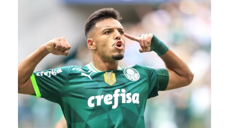 Gabriel Menino jogador do Palmeiras comemora seu gol durante partida contra o Agua Santa no estadio Arena Allianz Parque pelo campeonato Paulista 2023. Foto: Marcello Zambrana/AGIF
