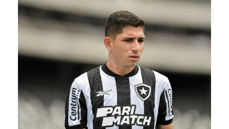 Jefferson Savarino, meia-atacante do Botafogo. Foto: Thiago Ribeiro/AGIF
