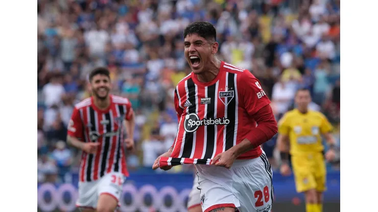 Alan Franco pode desfalcar o São Paulo contra o Guarani. Foto: Rubens Chiri / saopaulofc.net
