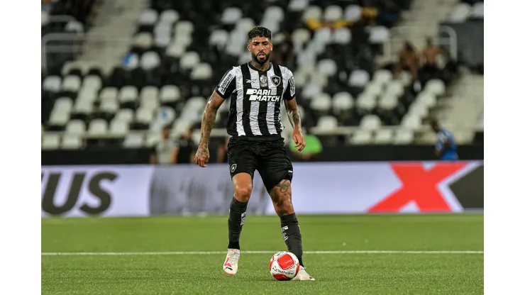 Foto: Thiago Ribeiro/AGIF - Barboza tem situação atualizada no Botafogo.
