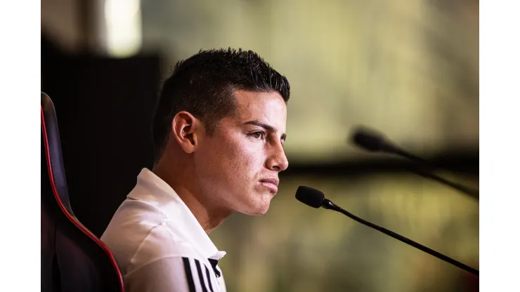 James Rodriguez fala aos jornalista durante sua apresentacao oficial como jogador do Sao Paulo em coletiva de imprensa realizada no CT Barra Funda.  Foto: Abner Dourado/AGIF
