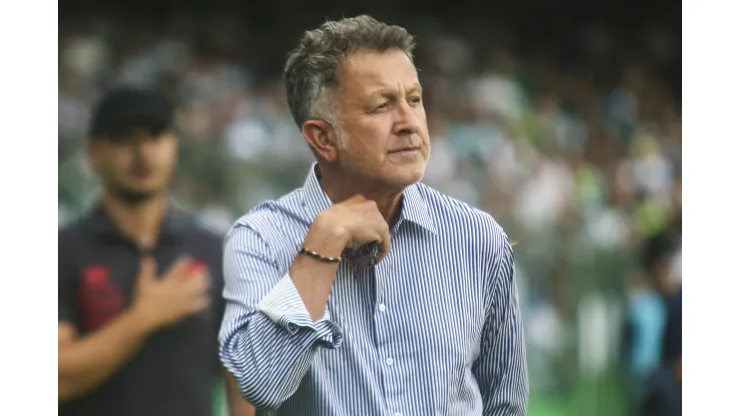 Foto: Gabriel Machado/AGIF - Osório durante o clássico contra o Coritiba no Campeonato Paranaense de 2024.
