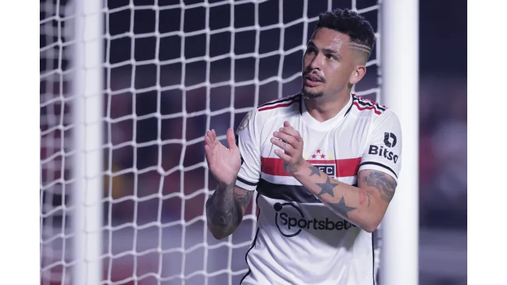 Luciano comemorando gol pelo São Paulo Foto: Ettore Chiereguini/AGIF
