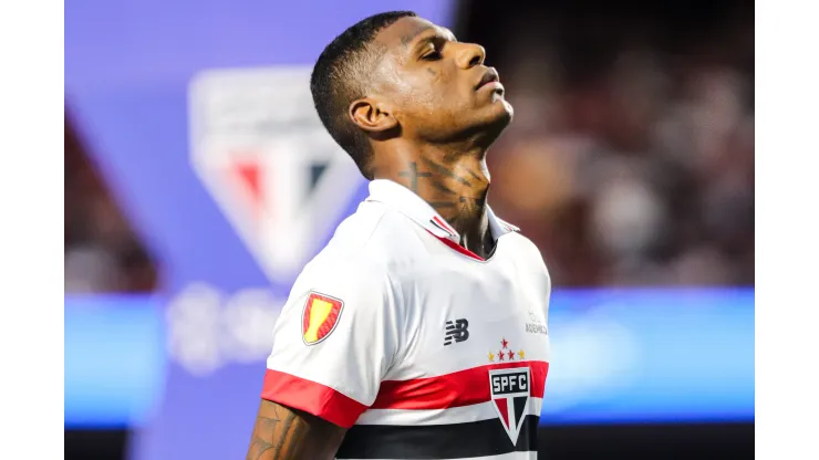 Com Arboleda, escalação do São Paulo contra o Palmeiras, impressiona com ausências importantes. Reinaldo Campos/AGIF
