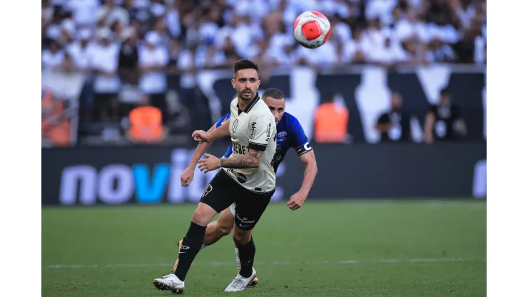  Foto: Ettore Chiereguini/AGIF - Coronado no confronto contra o Santo André no último sábado (2). 
