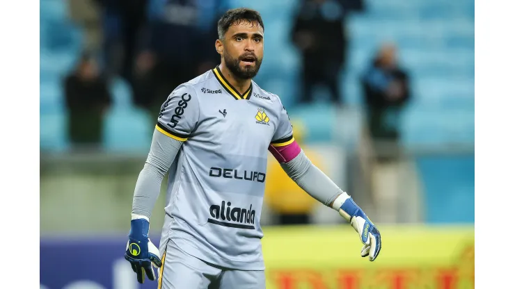 Gustavo, goleiro do Criciúma - Foto: Pedro H. Tesch/AGIF
