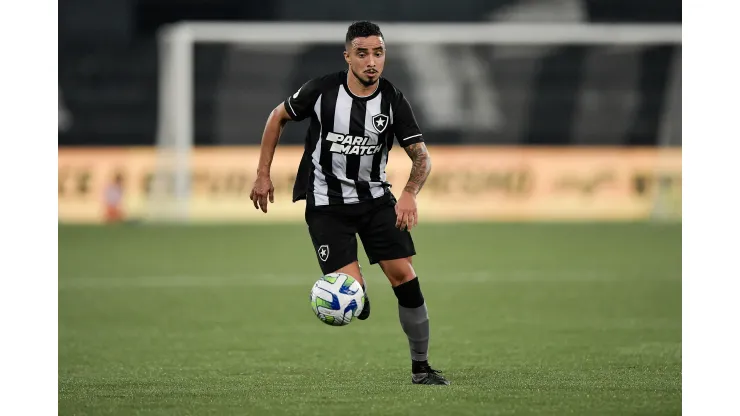 Rafael jogador do Botafogo, volta a ser relacionado. Thiago Ribeiro/AGIF
