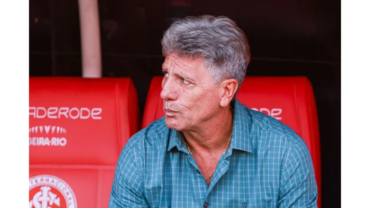 Foto: Maxi Franzoi/AGIF - Renato Portaluppi durante Gre-Nal pela primeira fase do Campeonato Gaúcho de 2024.
