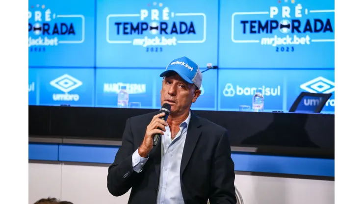 FOTO: LUCAS UEBEL/GREMIO FBPA - Renato Portaluppi durante reapresentação do elenco em 2023.
