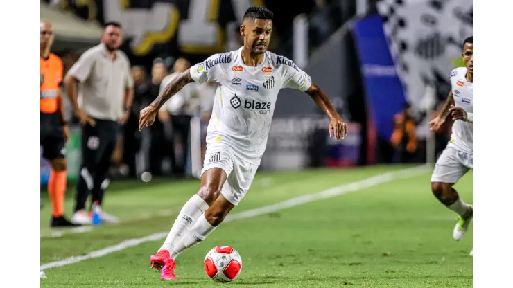 Aderlan jogador da Santos
