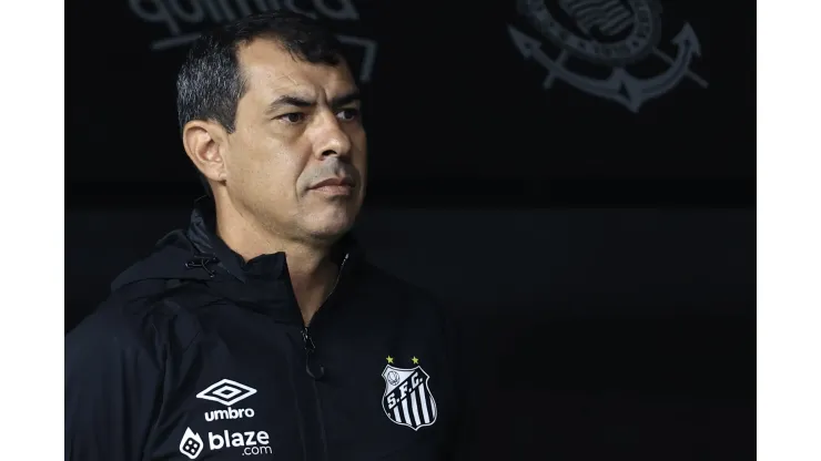 Carille acredita que o Santos pode brigar pelo título.
