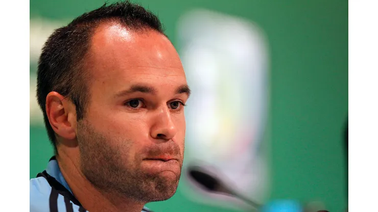 Iniesta. Coletiva de imprensa da Selecao Espanhola no Maracana. 19 de Junho de 2013, Rio de Janeiro, Rio de Janeiro, Brasil. Novidade sobre o meia agitou geral no Santos. Foto: Wagner Meier/AGIF
