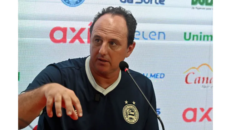 Rogerio Ceni, tecnico do Bahia durante partida contra o Vitoria no estadio Barradao pelo campeonato Baiano 2024. Walmir Cirne/AGIF
