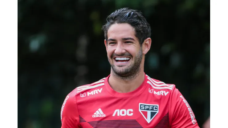 Alexandre Pato durante treino do Sao Paulo no CT Barra Funda. Atleta falou sobre seu futuro. Foto: Marcello Zambrana/AGIF
