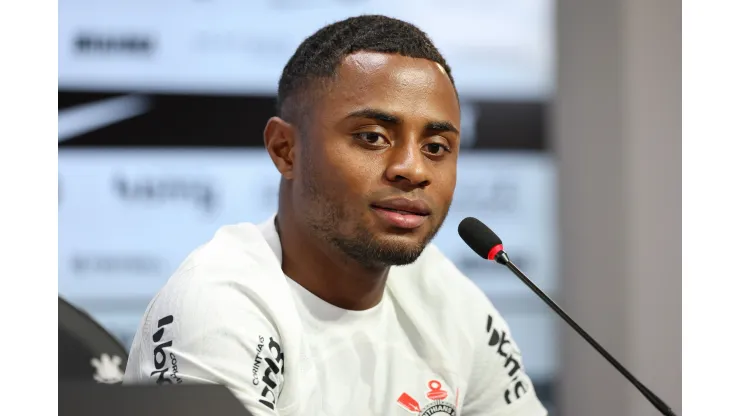 Diego Palacios durante apresentação no Corinthians.
