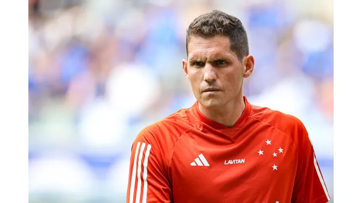 Rafael Cabral goleiro do Cruzeiro durante aquecimento antes da partida contra o Tombense no estadio Mineirao pelo campeonato Mineiro 2024. Gilson Lobo/AGIF
