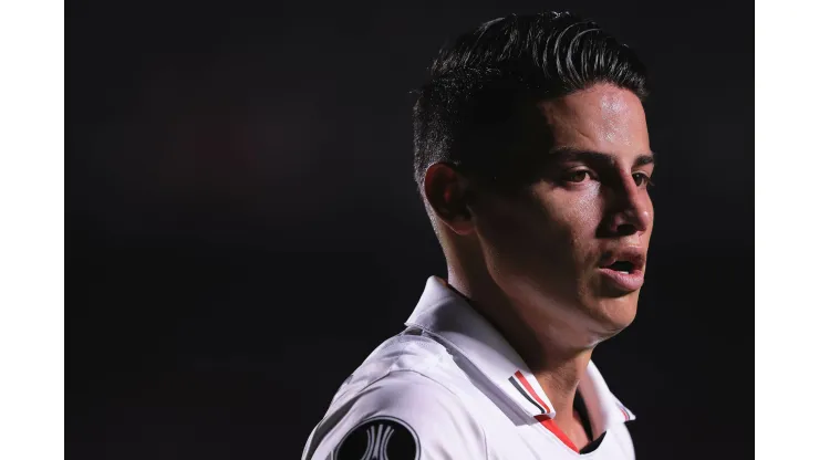 SP - SAO PAULO - 10/04/2024 - COPA LIBERTADORES 2024, SAO PAULO X COBRESAL - James Rodriguez jogador do Sao Paulo durante partida contra o Cobresal no estadio Morumbi pelo campeonato Copa Libertadores 2024. Foto: Ettore Chiereguini/AGIF
