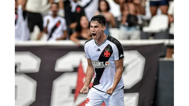 Galdames é uma das novidades do Vasco em 2024. Foto: Thiago Ribeiro/AGIF
