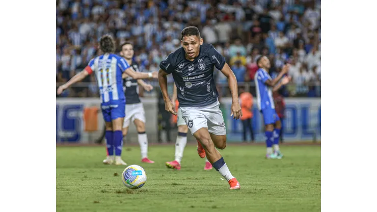 Henrique jogador do Remo durante partida contra o Paysandu no estadio Mangueirao pelo campeonato Copa Verde 2024. Marcos Junior/AGIF
