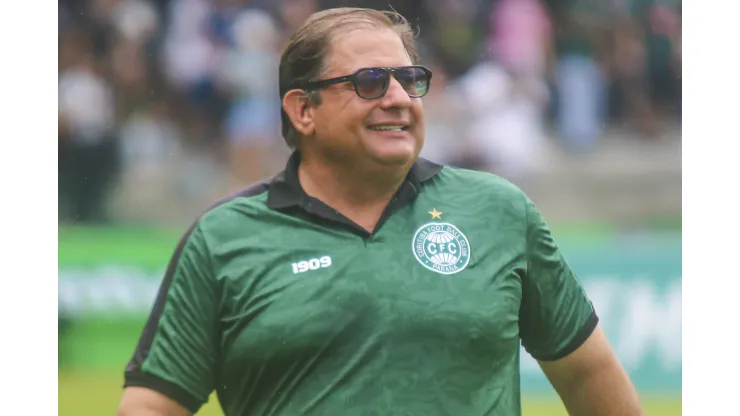 Guto Ferreira tecnico do Coritiba durante partida contra o Cianorte no estadio Couto Pereira pelo campeonato Paranaense 2024.  Gabriel Machado/AGIF
