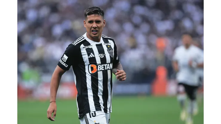 Zaracho sofreu uma entrada preocupante na estreia do Brasileirão 2024.
